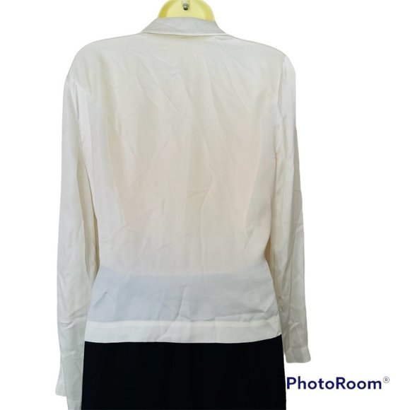 ARITZIA Wilfred ALLUSION Ivory Silk Wrap Top. Size Medium - Picture 3 of 9